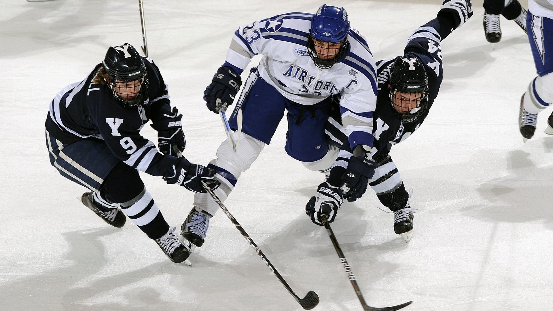 世界杯：八强阿根廷与荷兰冲突不断 裁判出示黄牌达创纪录数量